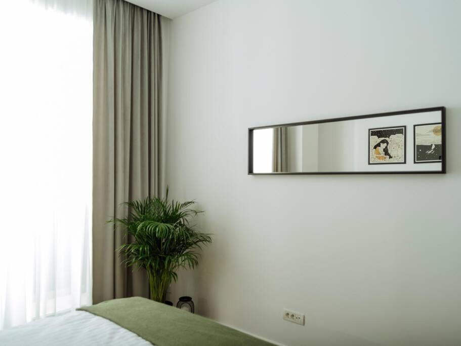Apartament 1 - New Building & Parking