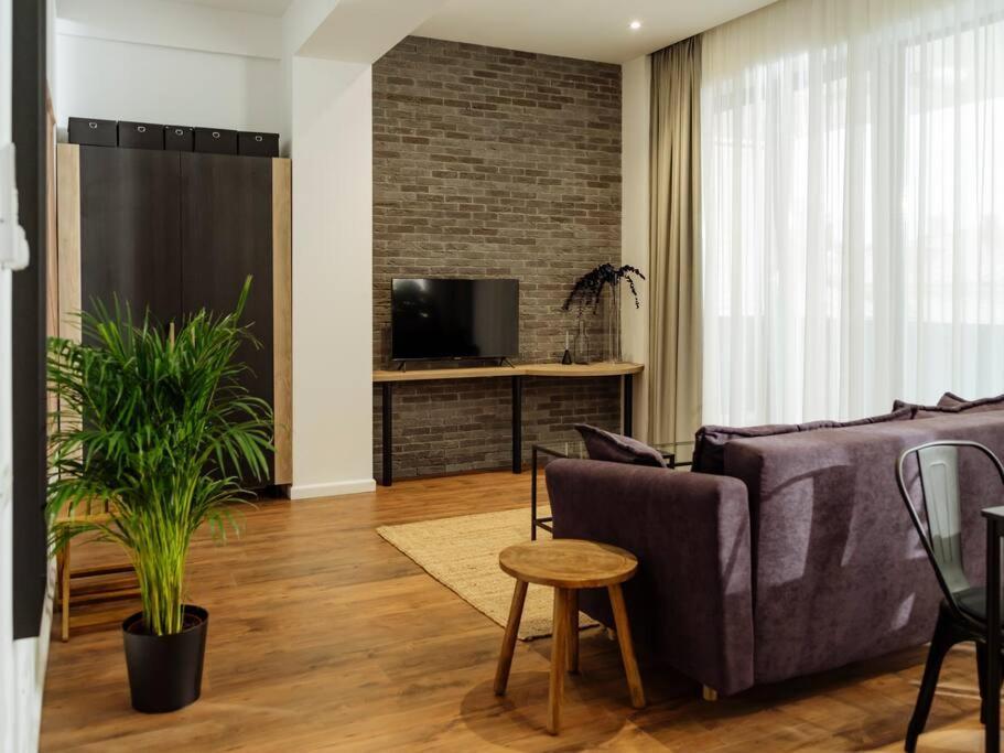 Apartment 1 - New Building & Parking Bucharest