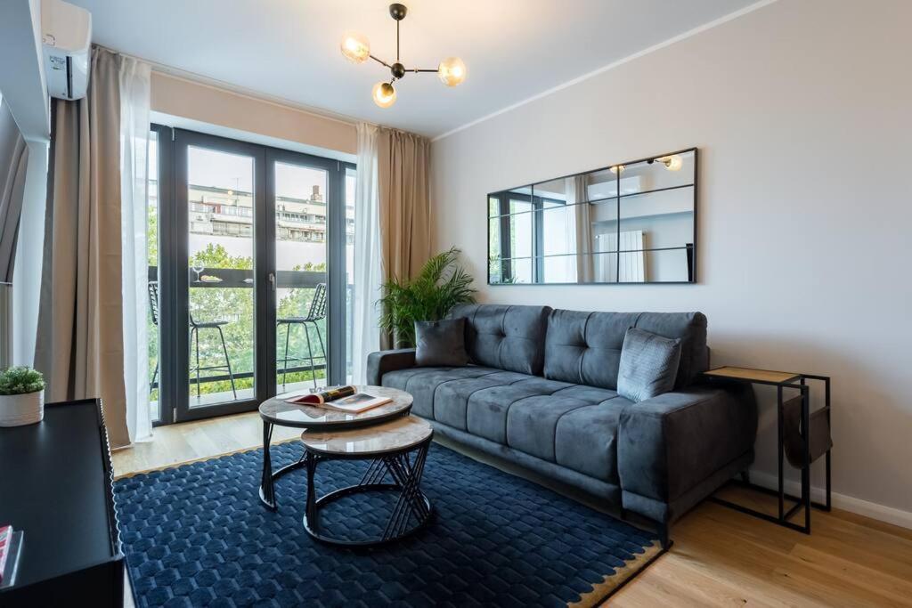 Bright & Calm - 2br - Location Apartment Bucharest