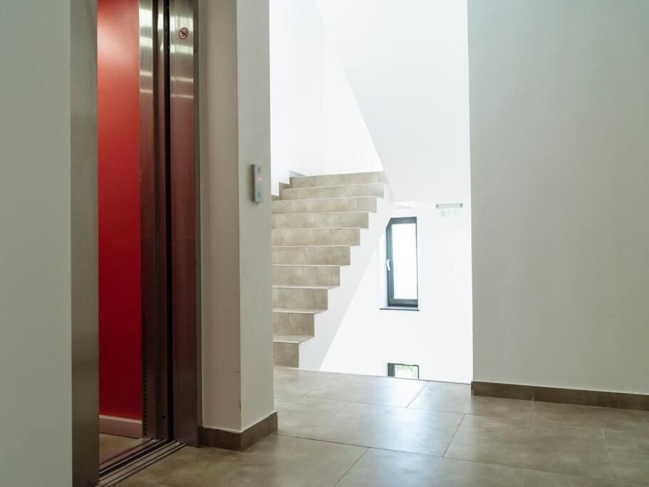 Apartment 3 - New Building & Parking *