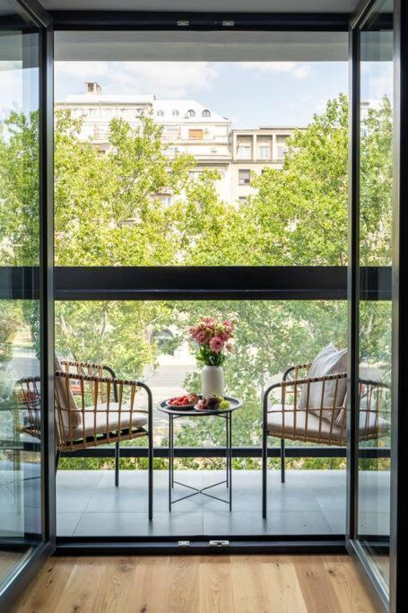 Sunny 2br Flat - Location - 3 Balconies Apartamento Bucareste