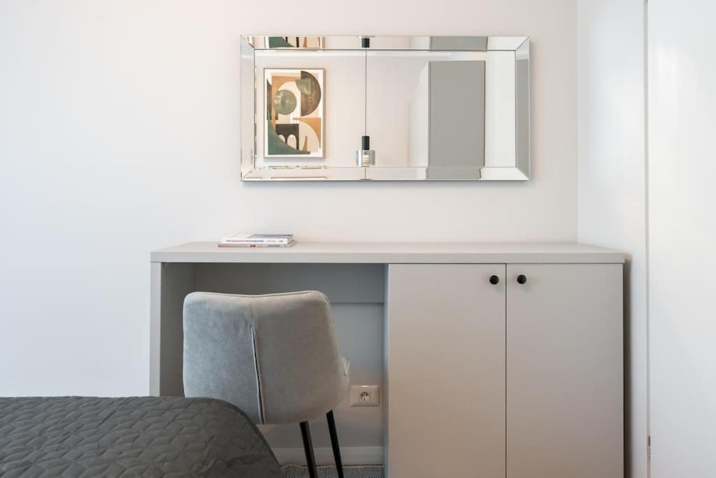Apartamento Sunny 2br Flat - Location - 3 Balconies Bucareste