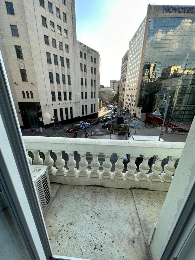 Oyster Flat Victoriei * Bucharest