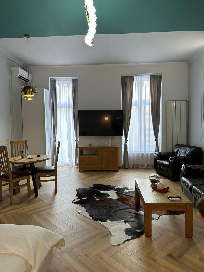Oyster Flat Victoriei Apartment Bucharest
