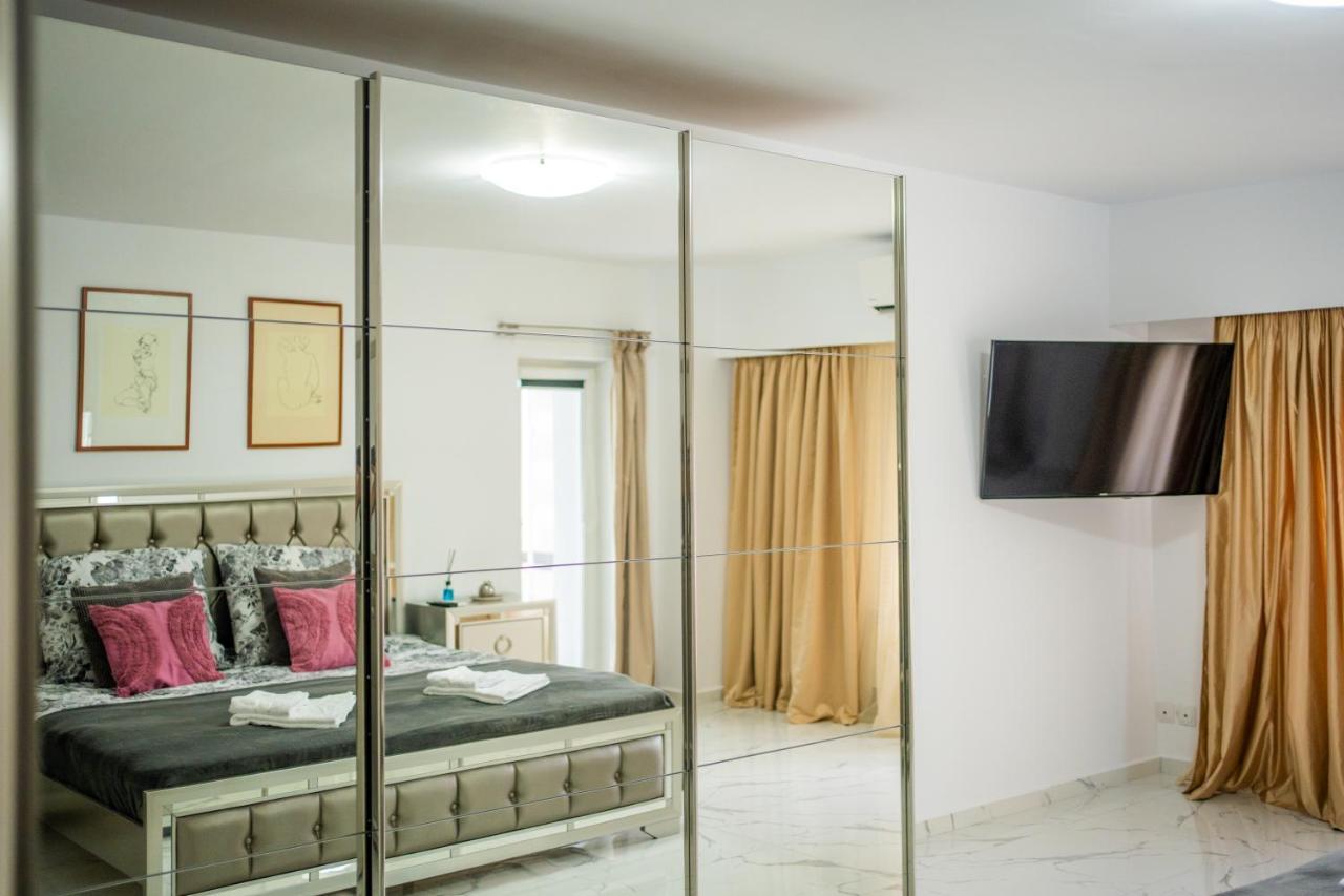 Quiet Marble With Free Parking Spot Old Town * Bucureşti