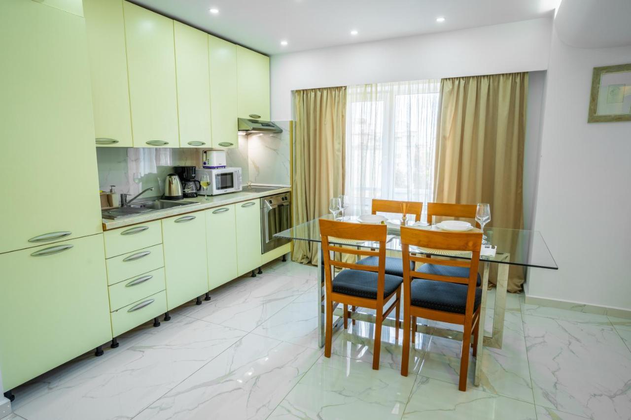 Quiet Marble With Free Parking Spot Old Town Apartament *