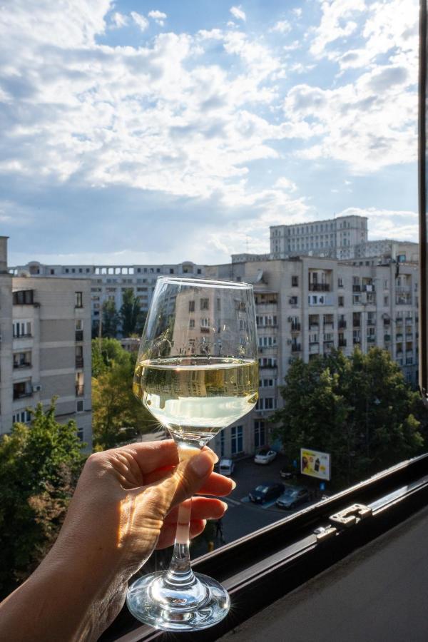 Quiet Marble With Free Parking Spot Old Town Apartament Bucureşti