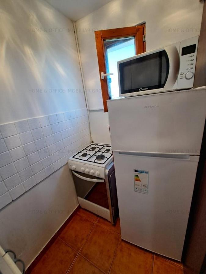 Gazde/Camere de închiriat Quiet Bucureşti