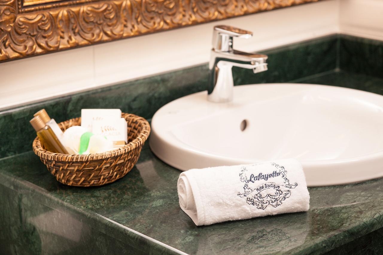 Boutique Lafayette 4* Bucharest
