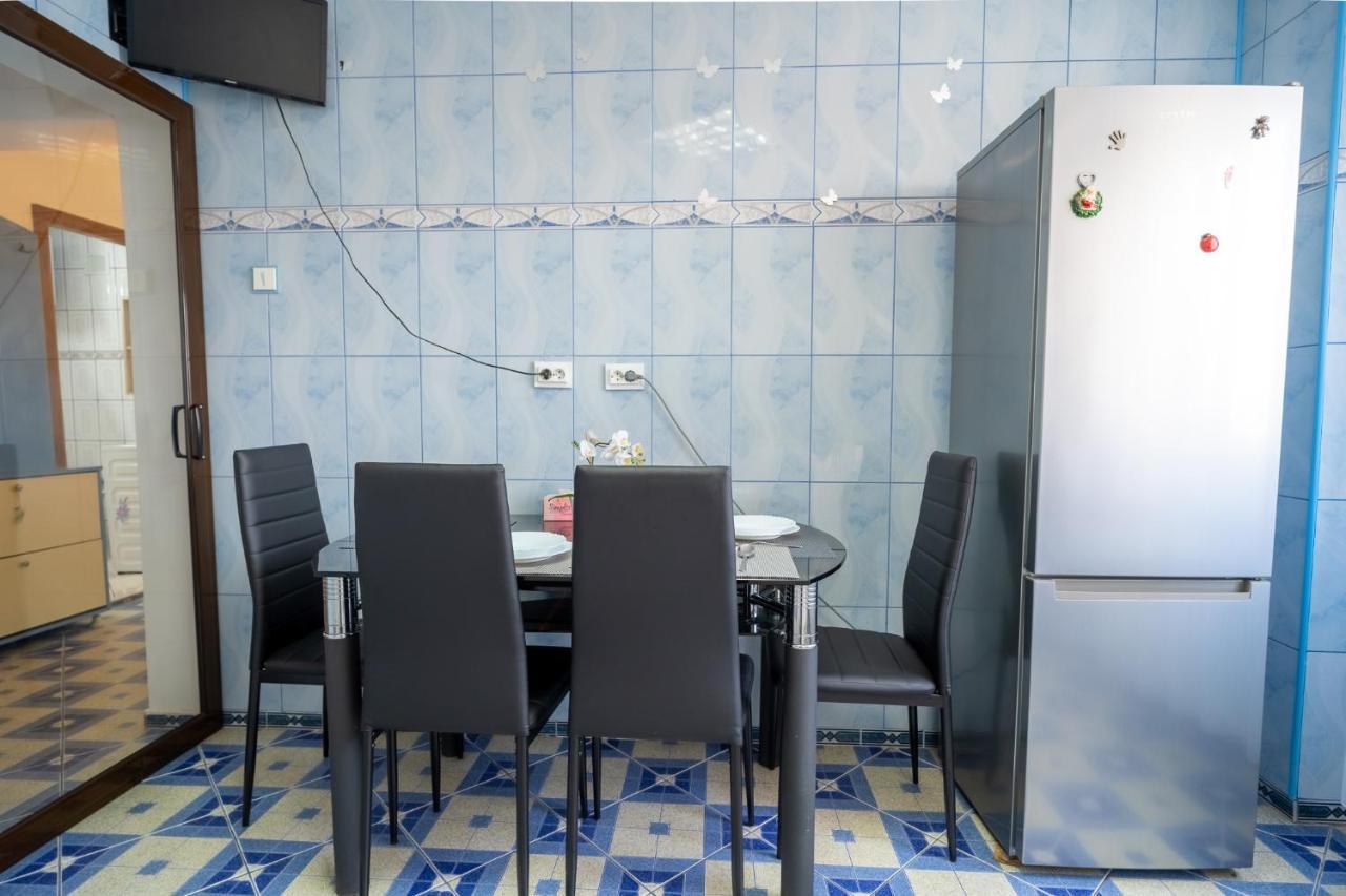 Serene 1br With Workspace *