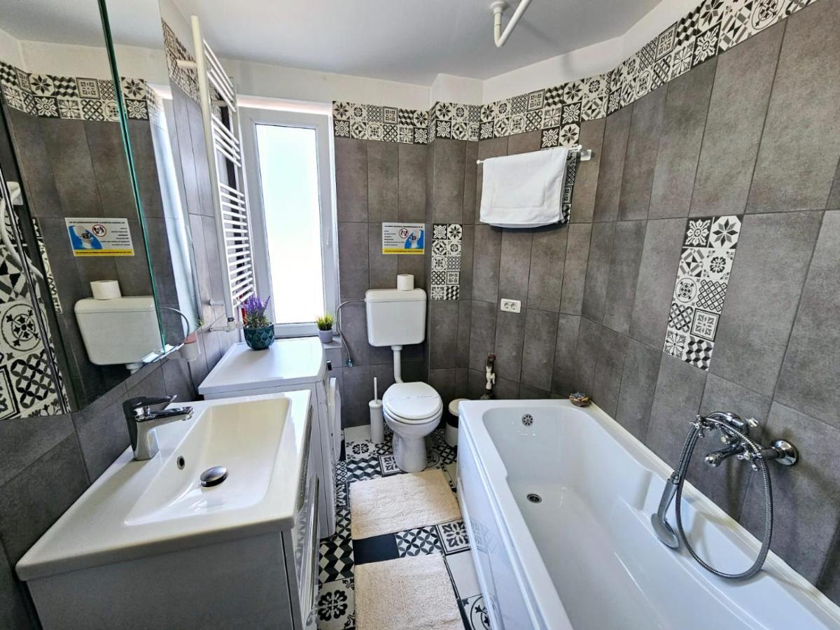 Apartament Chic Old Center - Ivo19 *