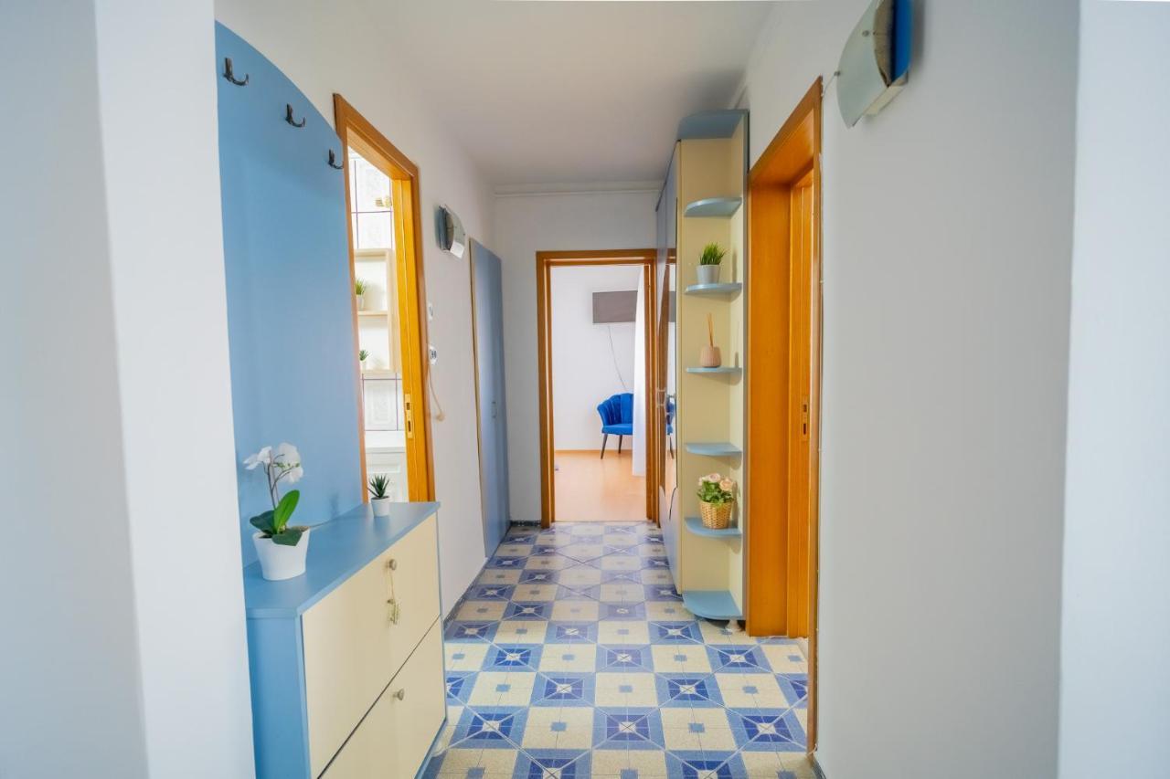 Serene 1br With Workspace *