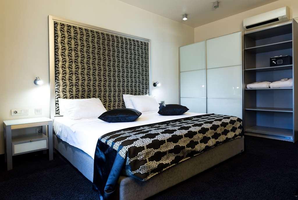 Central Hotel, Trademark Collection By Wyndham Hotel 4*
