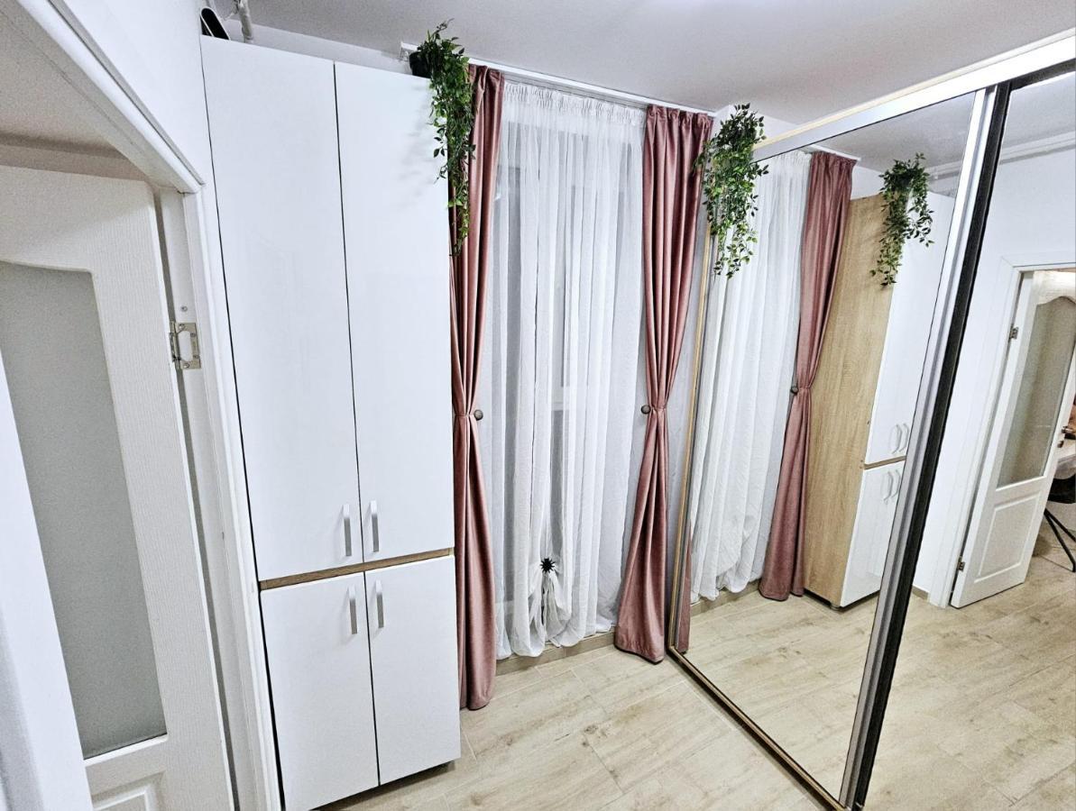 Lovely New Balcony Cismigiu Park - Pop5 Apartament