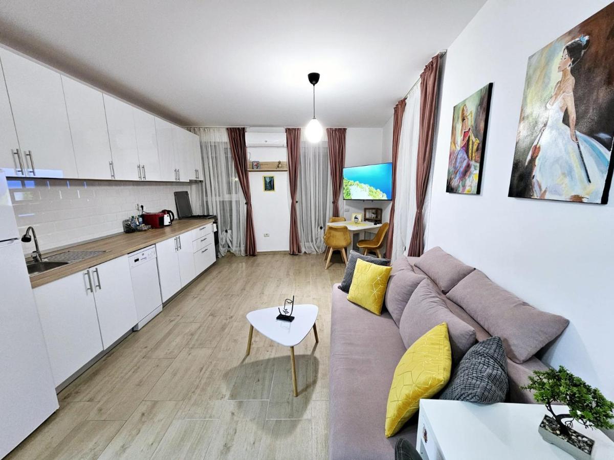 Lovely New Balcony Cismigiu Park - Pop5 Apartament Bucureşti