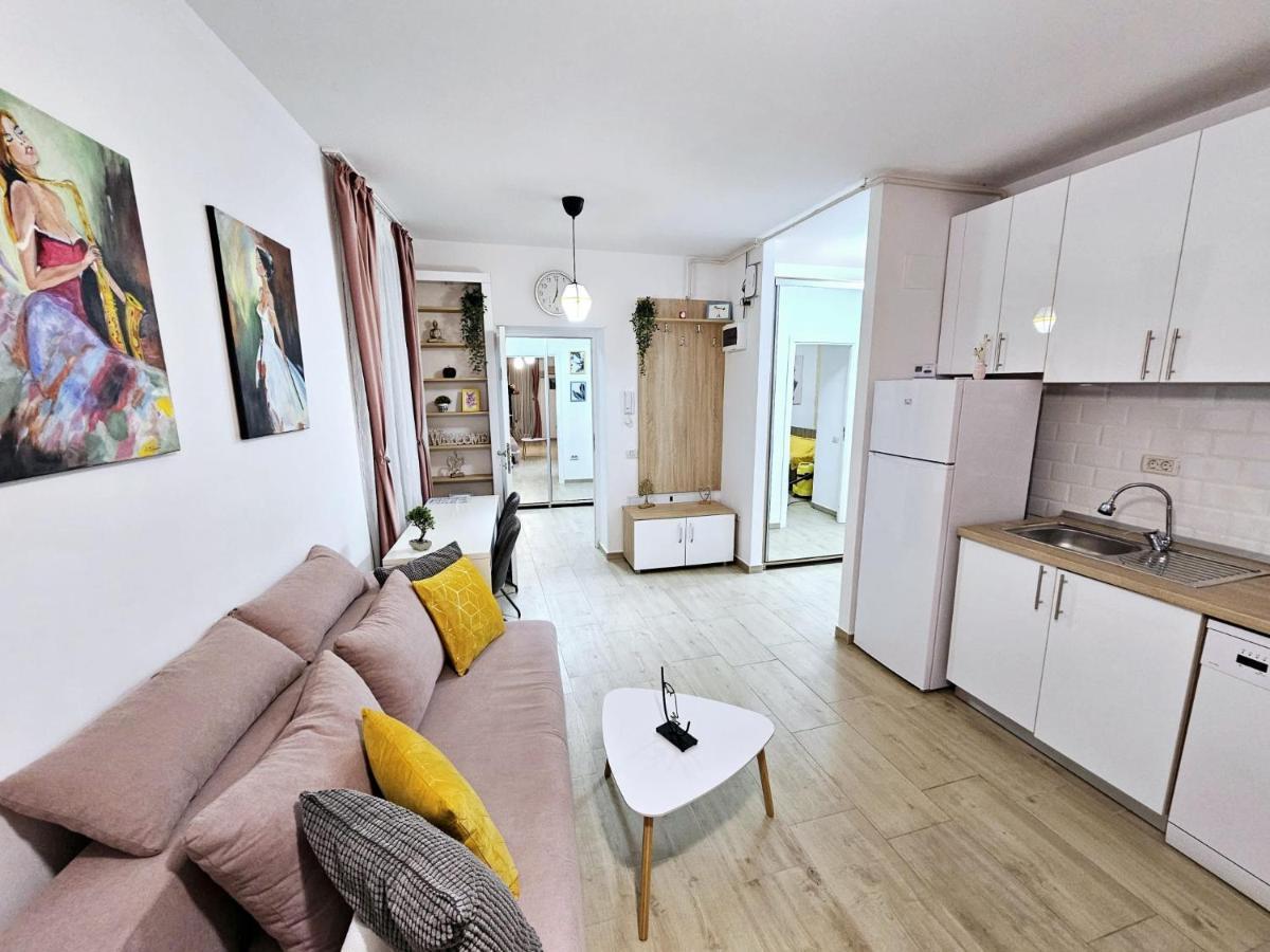 Apartament Lovely New Balcony Cismigiu Park - Pop5 Bucureşti