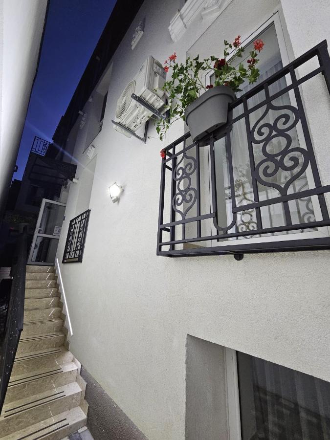 Lovely New Balcony Cismigiu Park - Pop5 * Bucureşti