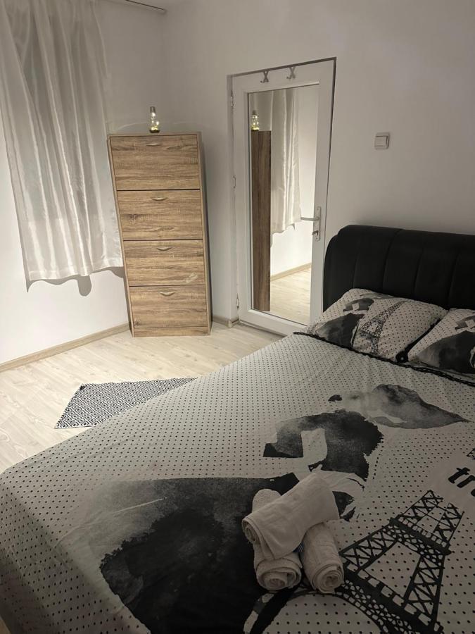 Apartamnet Regim Hotelier Apartment Bucharest
