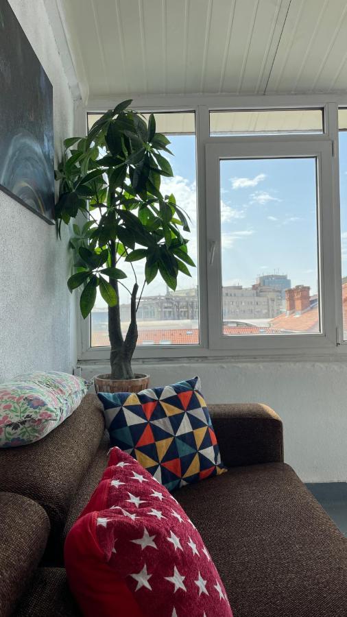 Terrace Balcony Downtown Delight Old Town Oasis Center Universitate Square Old Town Apartment *