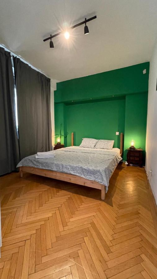 Apartment Terrace Balcony Downtown Delight Old Town Oasis Center Universitate Square Old Town