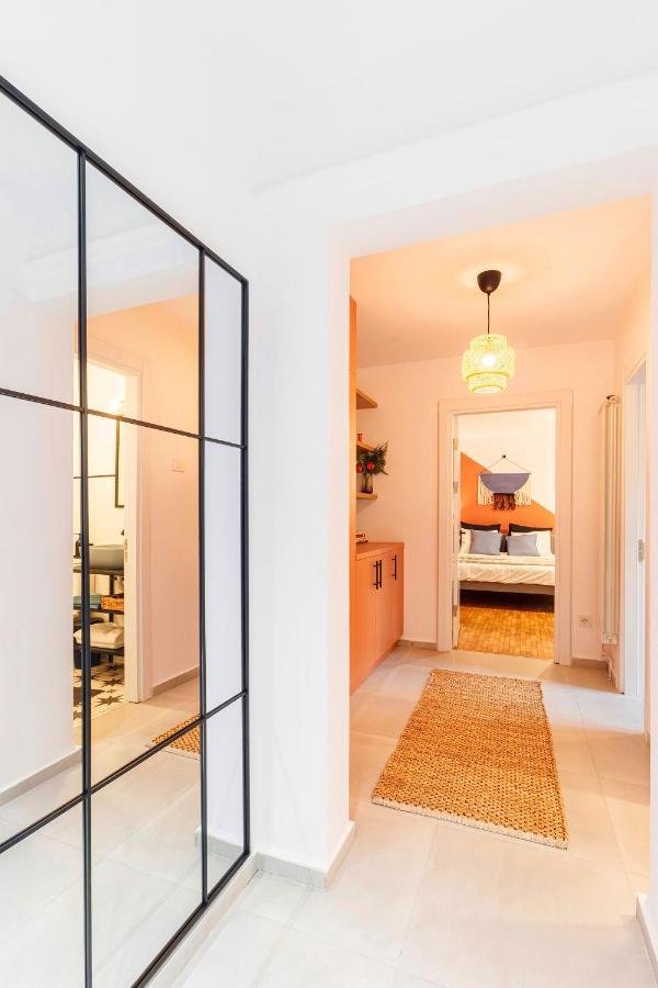 Central Modern Flat Near Metro & Park Apartment