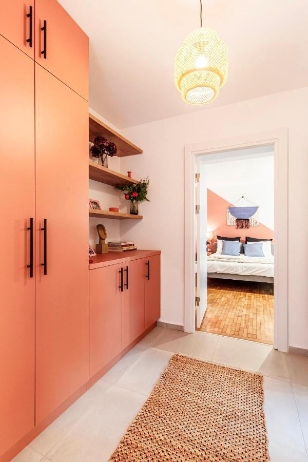 Central Modern Flat Near Metro & Park *