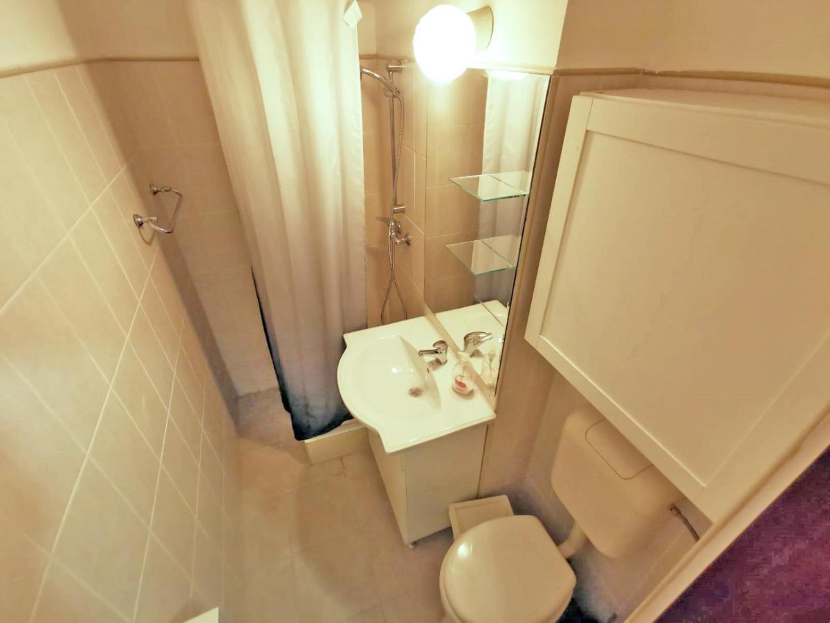Apartament Cozy Studio Athenee Bucureşti
