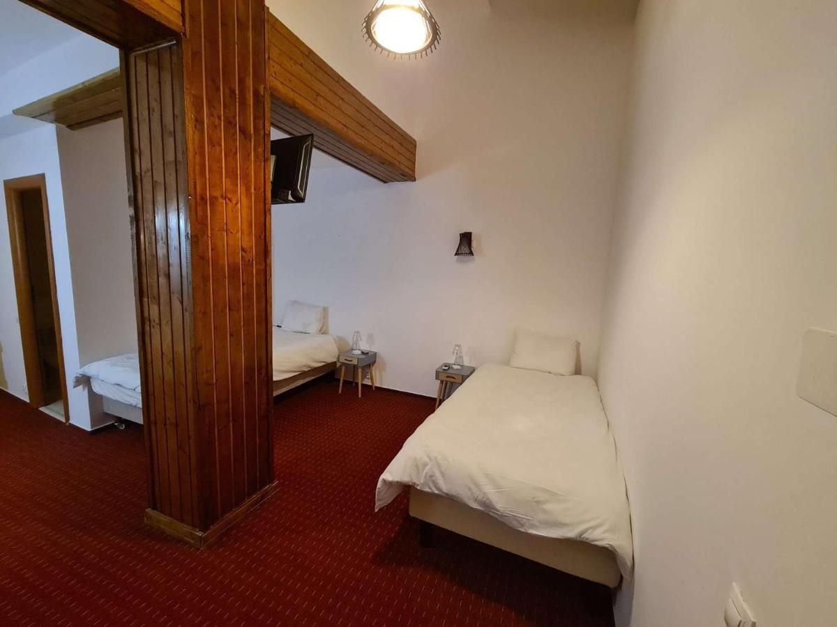Karma Coffe&room's Guest house *