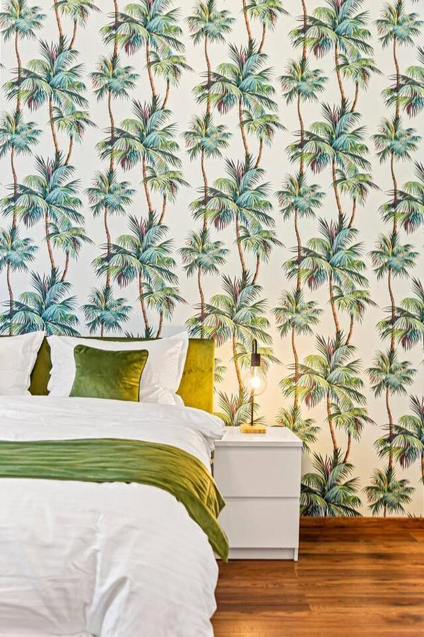 Downtown Jungle Vibes Apartment *
