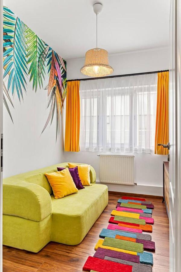 Downtown Jungle Vibes Apartment *