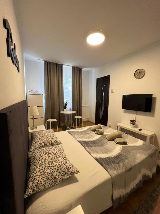 Marry Studio Apartment Bucharest