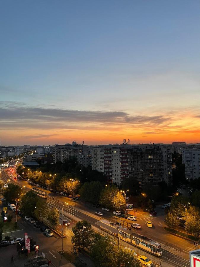 Apartment Away From - Dristor Bucharest