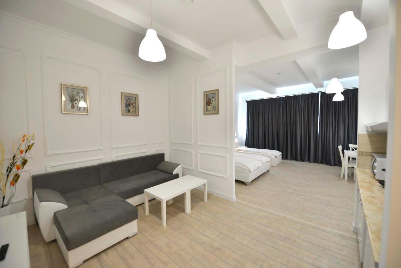 Otilia Aparthotel *