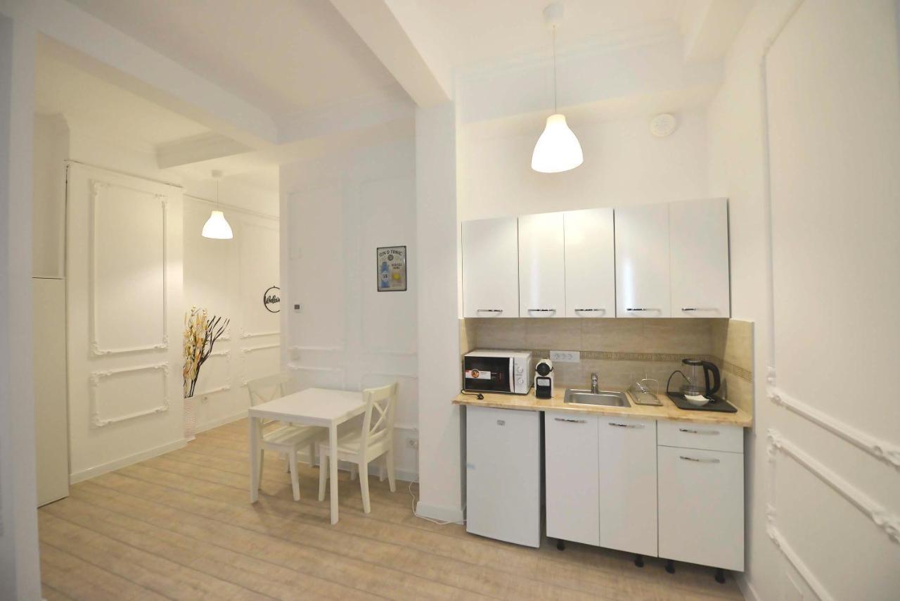 Otilia Aparthotel *