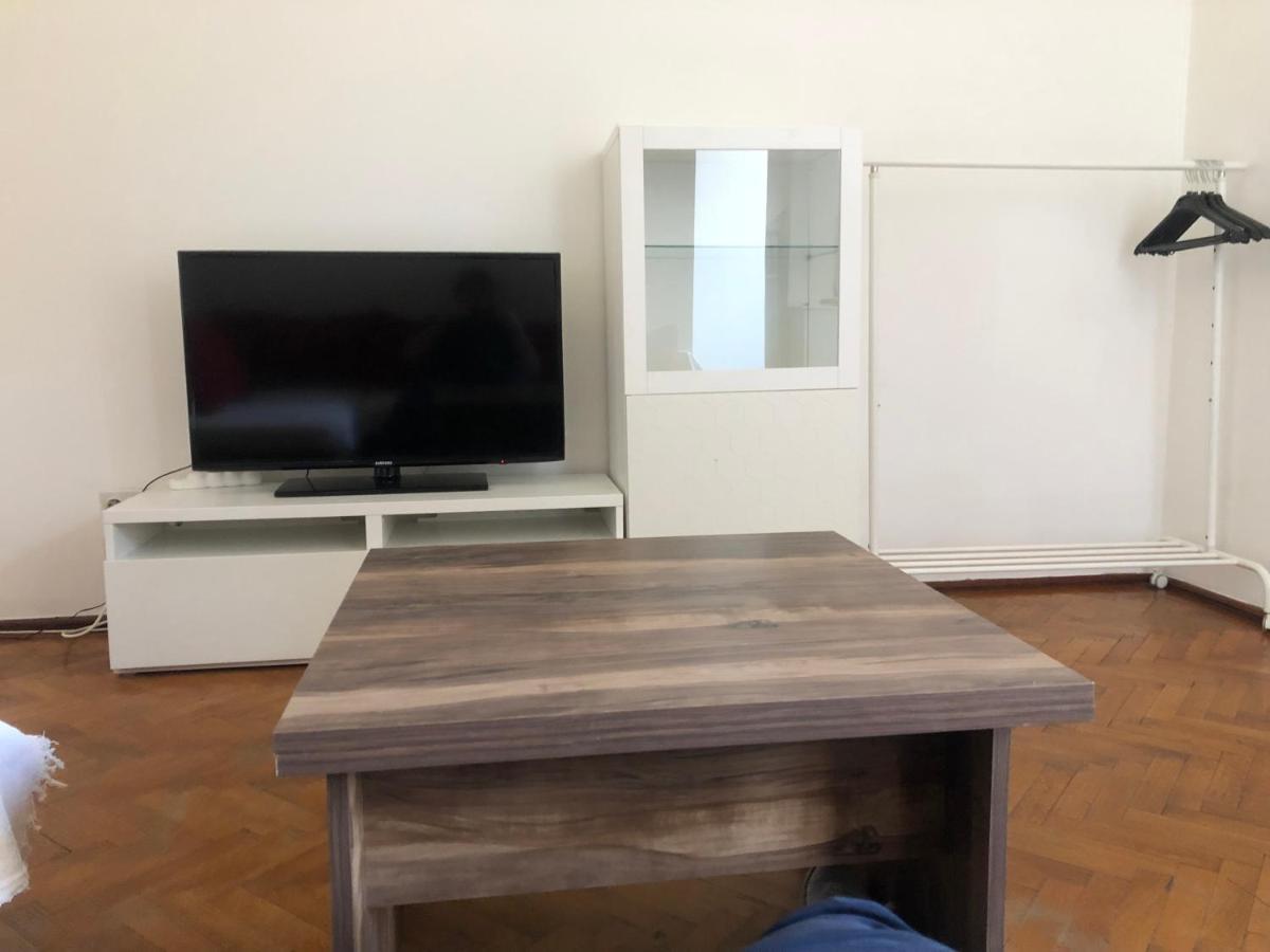 Lovely 1 Bedroom Close To Old Town Bucharest