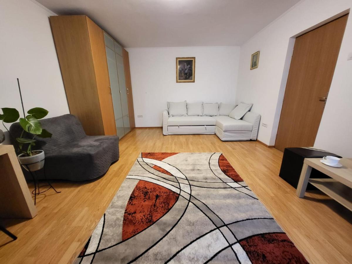 Apartamento Large And Comfortable Mall Vitan Area *