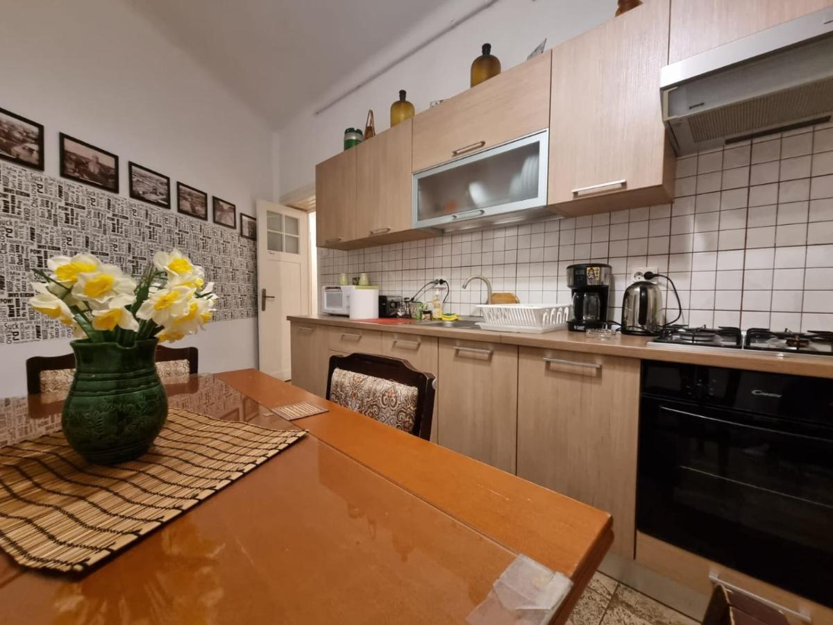 Golden - In The Heart Of Old Town Apartament Bucureşti