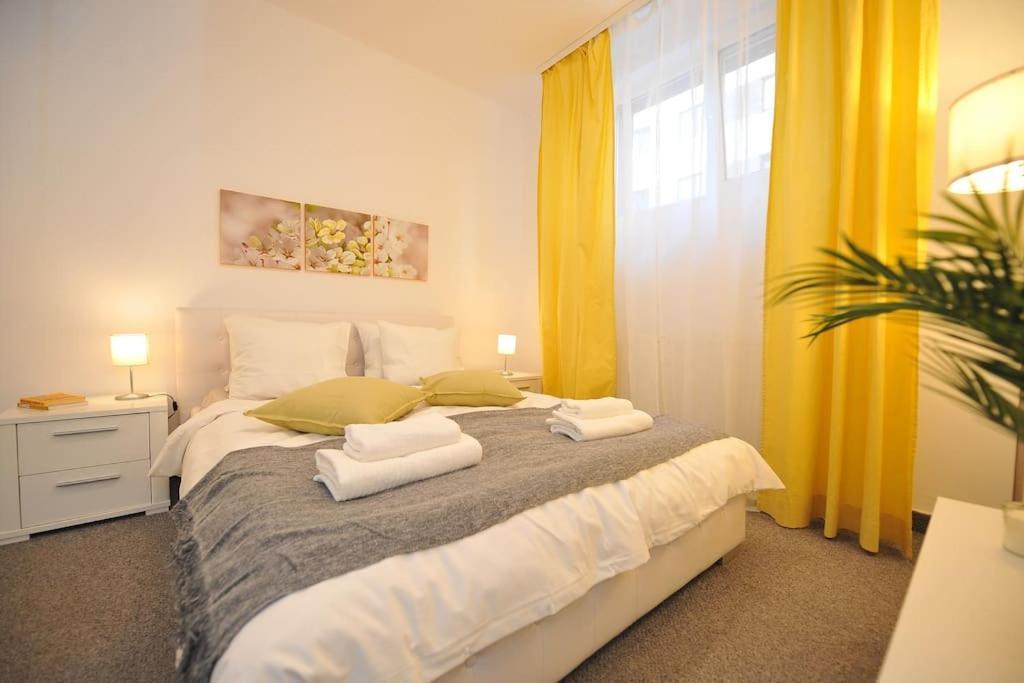 Excellent Price For A Family Or Group Of Travelers *