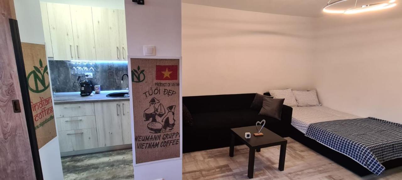 Apartment Tiki's Bar Bucharest