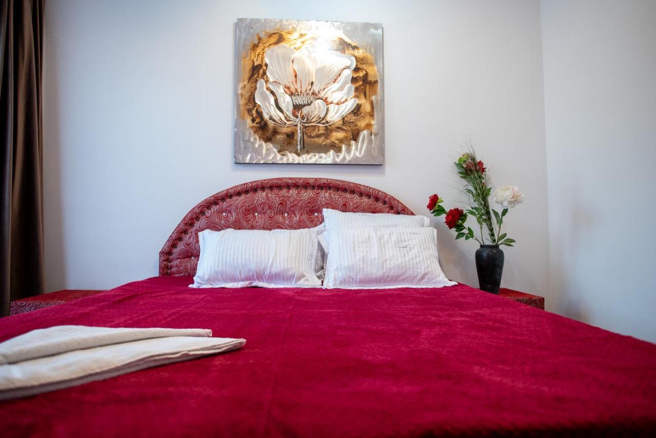 5 Bedrooms Luxury Guest house
