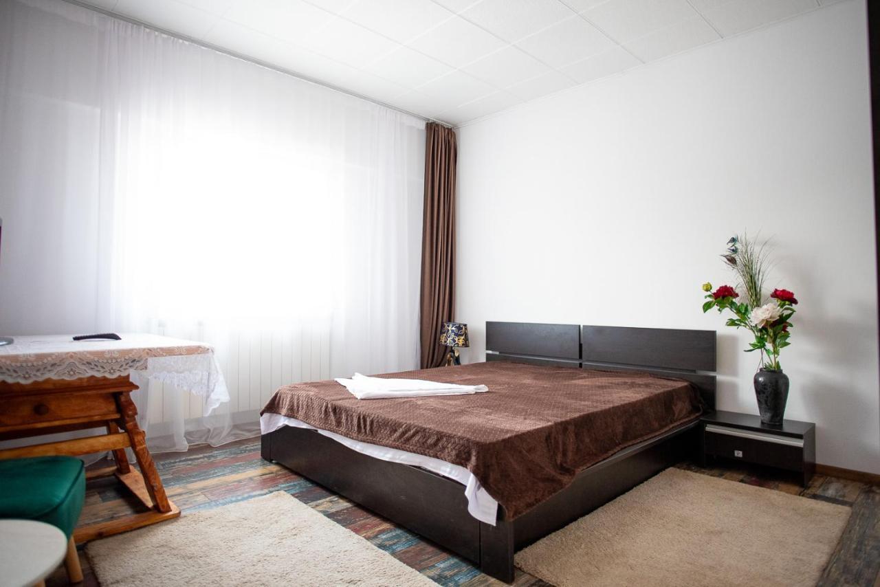 Guest house 5 Bedrooms Luxury Bucharest