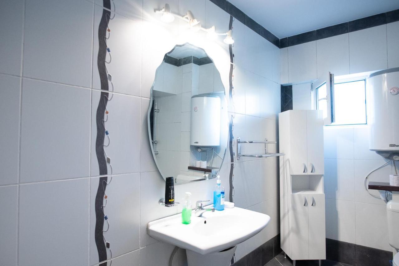 5 Bedrooms Luxury Guest house Bucharest