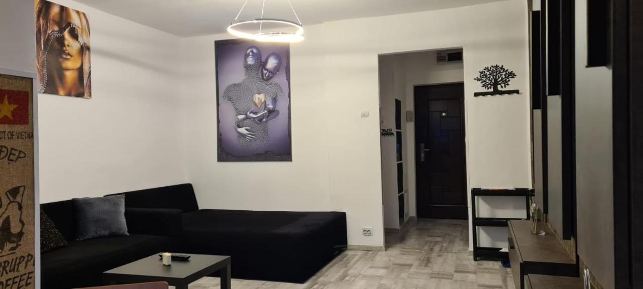 Apartment Tiki's Bar Bucharest