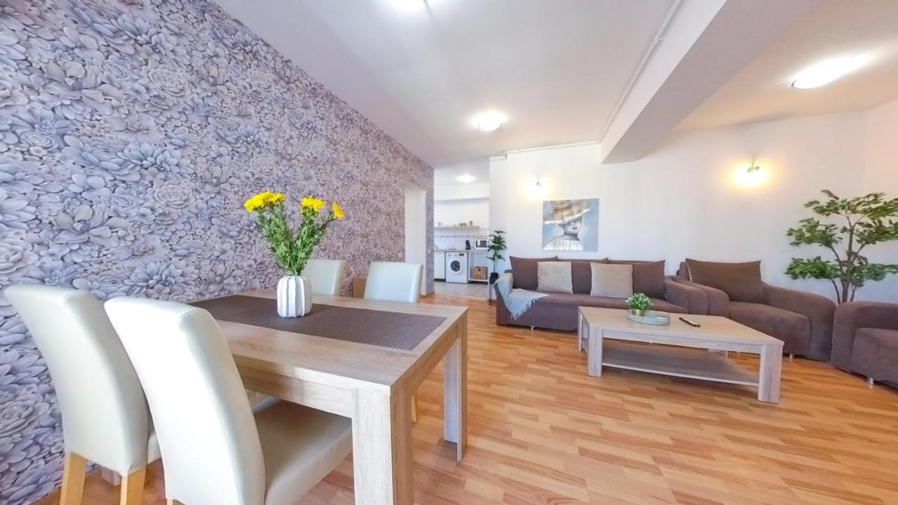 Old Town Flowery Apartament