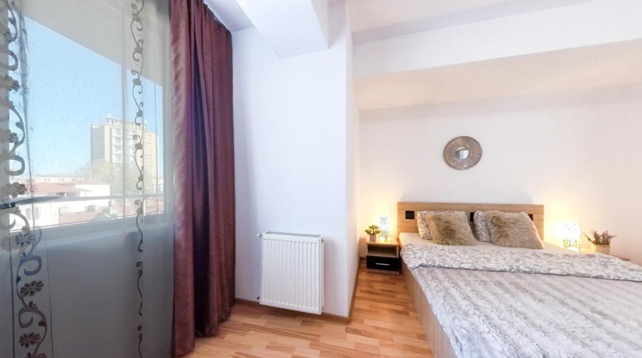 Old Town Flowery Apartament *