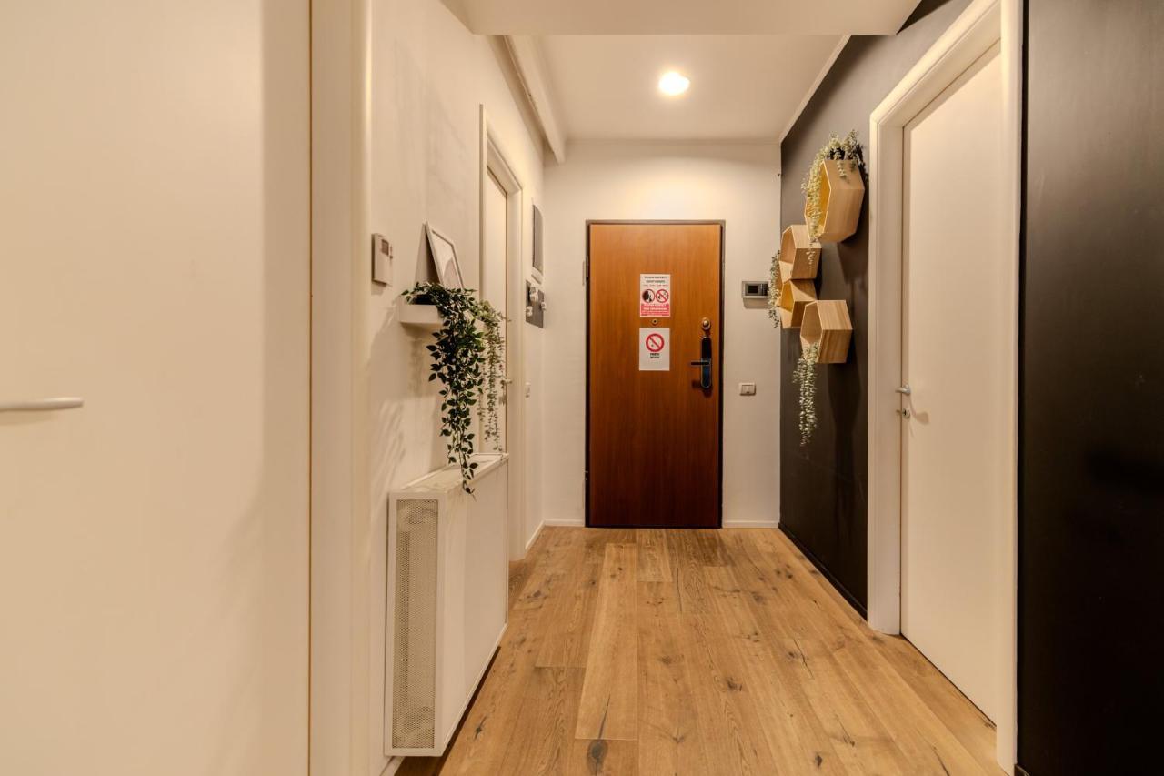 Long Heaven - Spacious 2br Apt With Balcony *