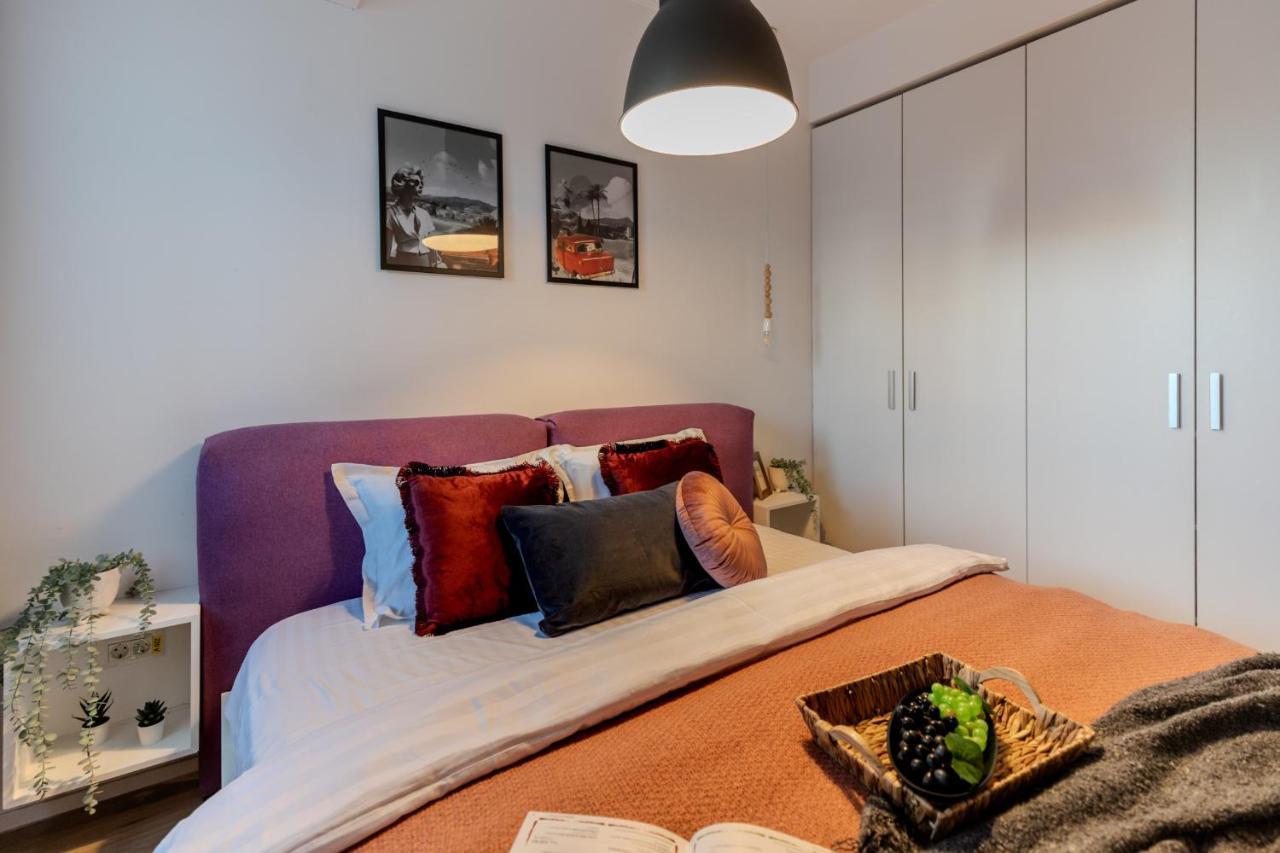 Long Heaven - Spacious 2br Apt With Balcony Apartment