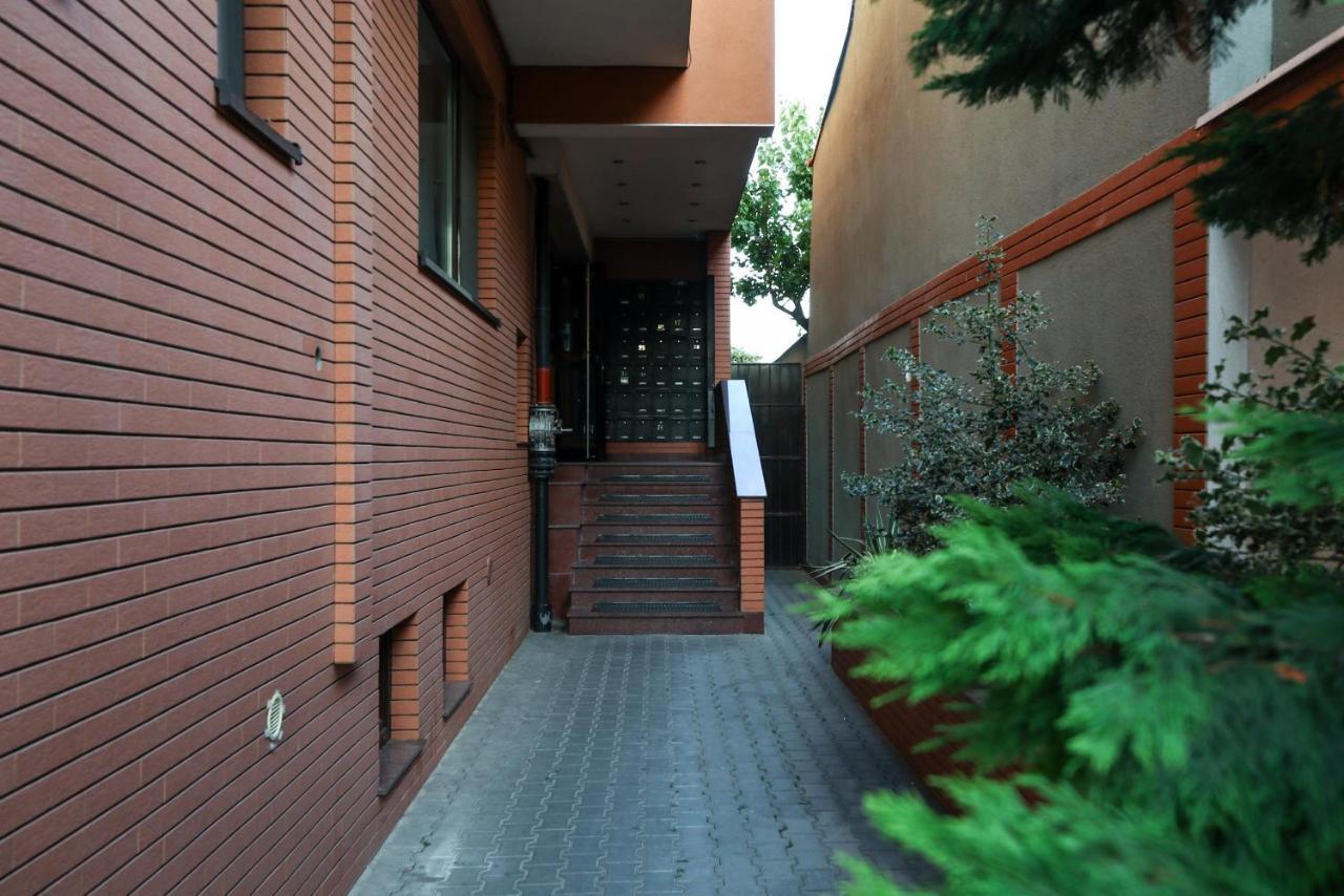 Long Heaven - Spacious 2br Apt With Balcony *