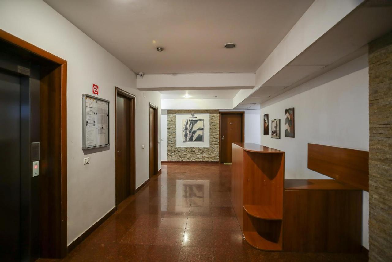 Long Heaven - Spacious 2br Apt With Balcony