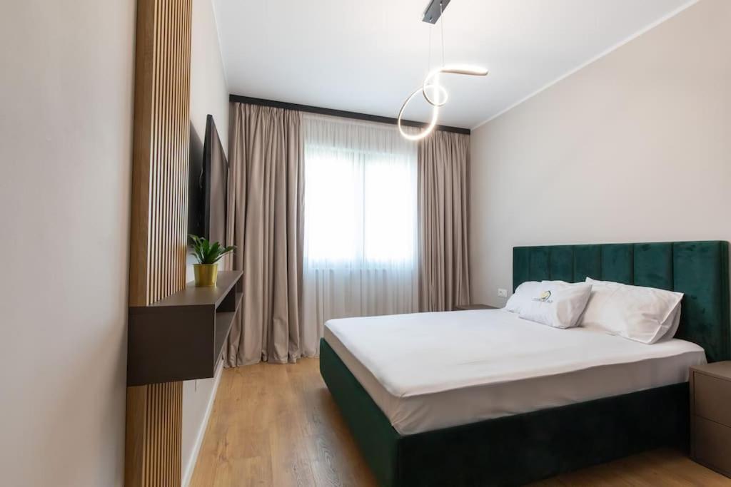 Elegant 2 Bedroom Retreat *